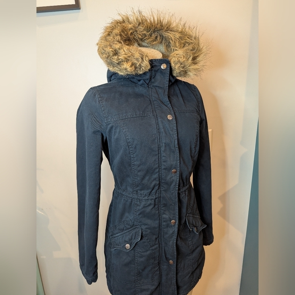 Hollister black hooded jacket with white Sherpa lining, woman's Size Medium